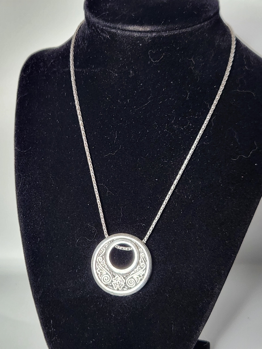 Brighton Silver-Tone Floral Circle Pendant Necklace - Women's Jewelry